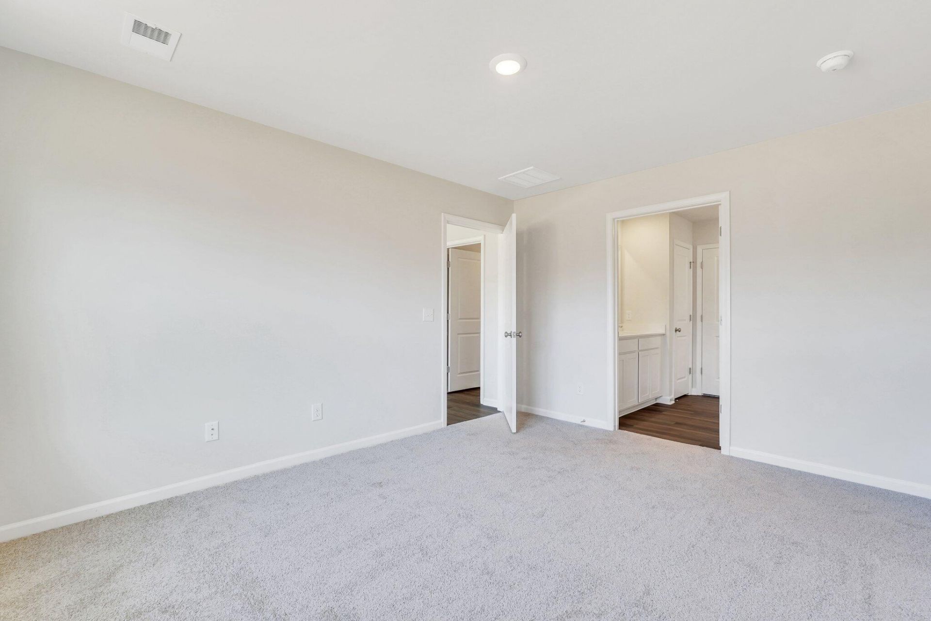7044 Windham Way Photo 27