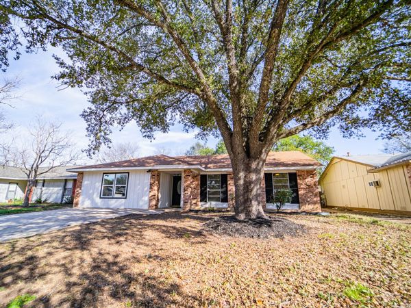 5866 Cliff Path, San Antonio, TX 78250