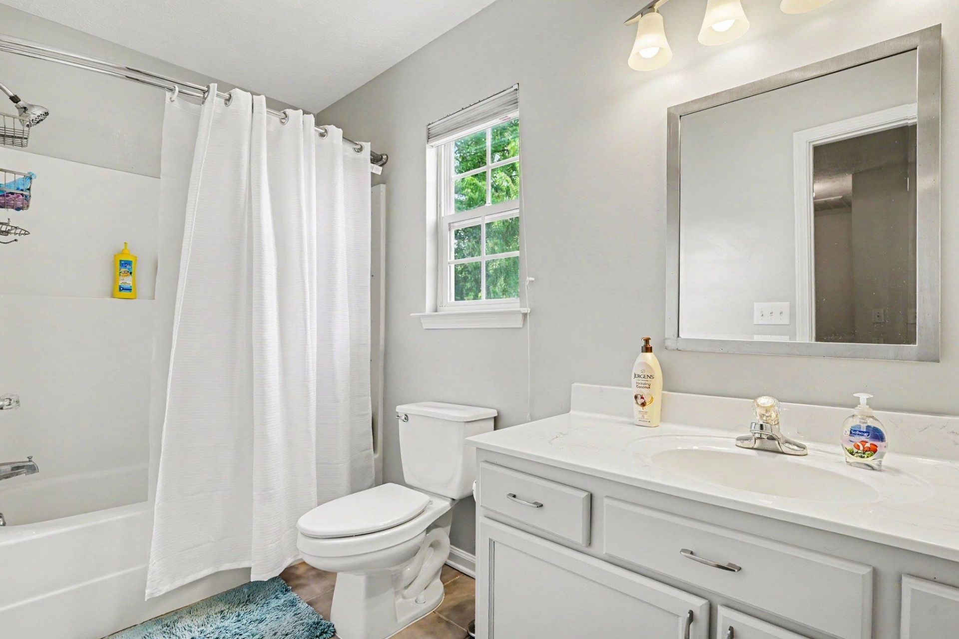 2033 Chadbury Ln.  Photo 15