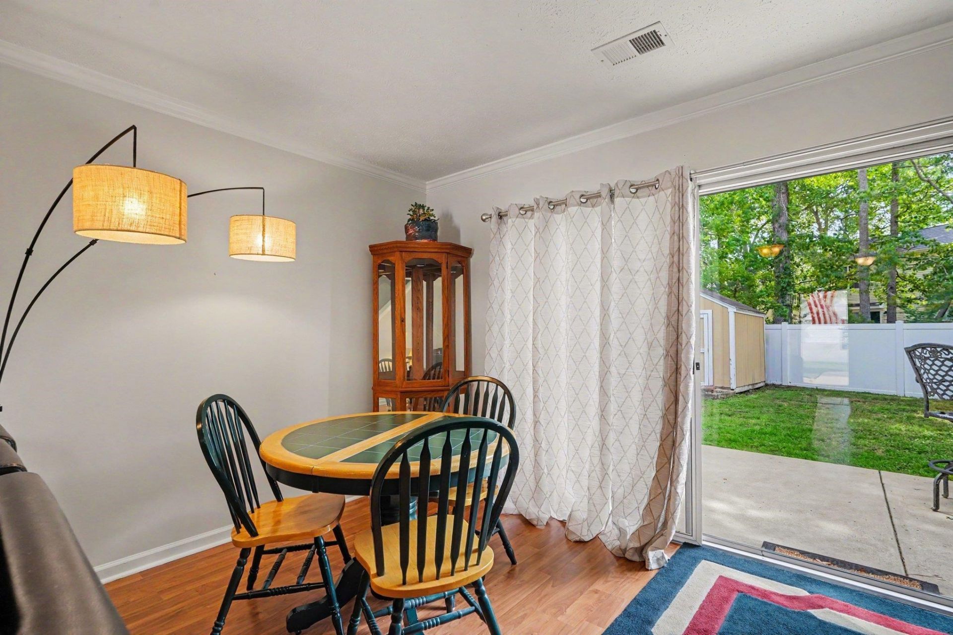 2033 Chadbury Ln.  Photo 6