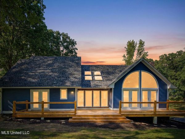 66 S Robertson Road, Hernando, MS 38632