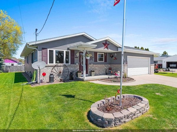 3722 MACKERT STREET, Manitowoc, WI 54220