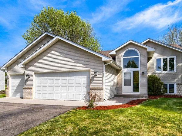 122 Alva Street, Waconia, MN 55387