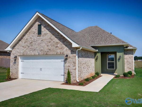 150 Elledge Farm Drive, Hazel Green, AL 35750
