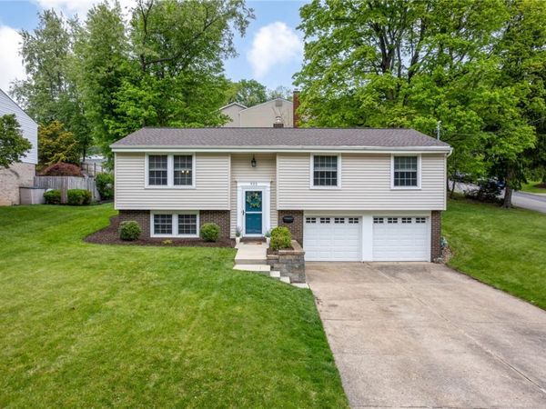 922 Cork Dr, Bethel Park, PA 15102