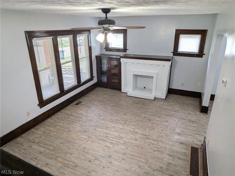 876 Avon Street, Akron, OH 44310 Photo 10