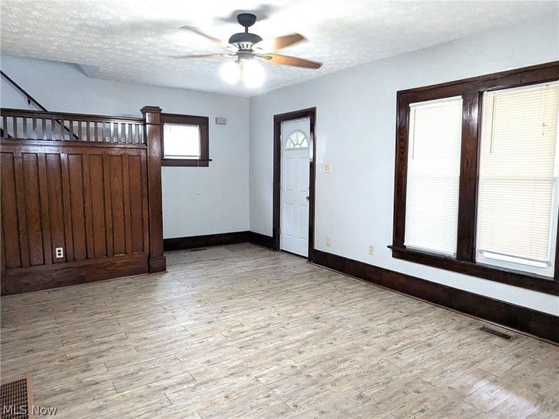 876 Avon Street, Akron, OH 44310 Photo 11