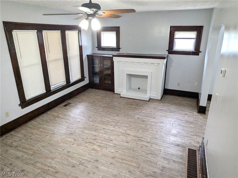 876 Avon Street, Akron, OH 44310 Photo 13