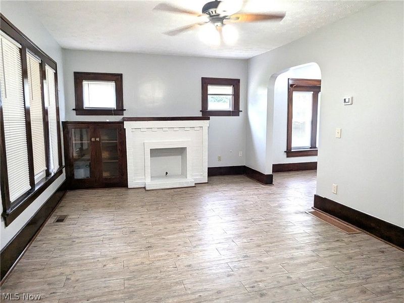 876 Avon Street, Akron, OH 44310 Photo 14