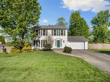 154 Smokey Hollow Rd, Baldwinsville, NY 13027