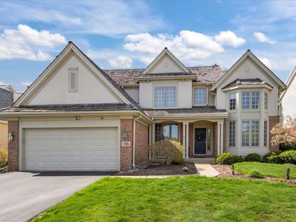 1924 Wyndham Circle , Glenview, IL 60025
