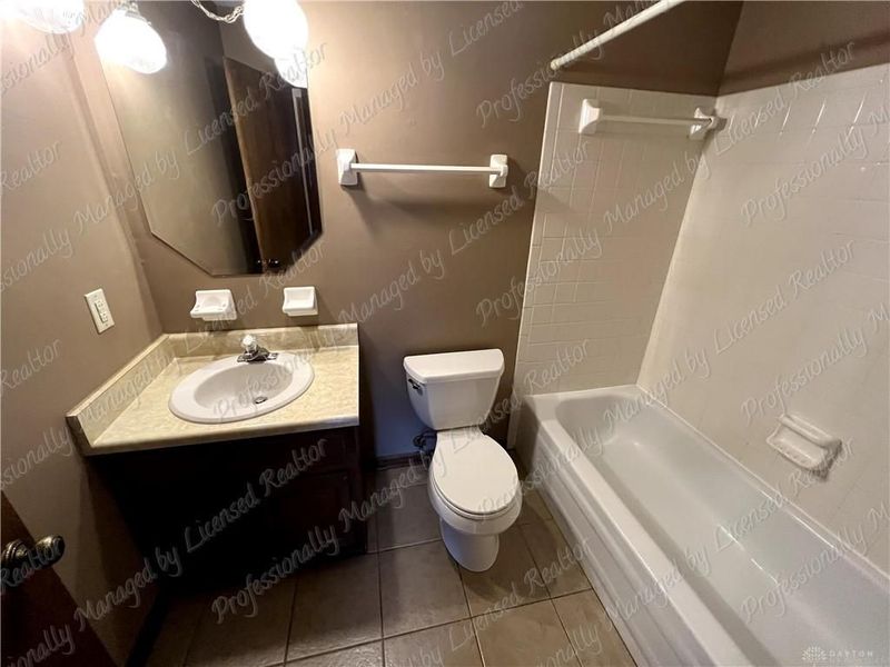 8774 Shadycreek Drive, Centerville, OH 45458 Photo 20