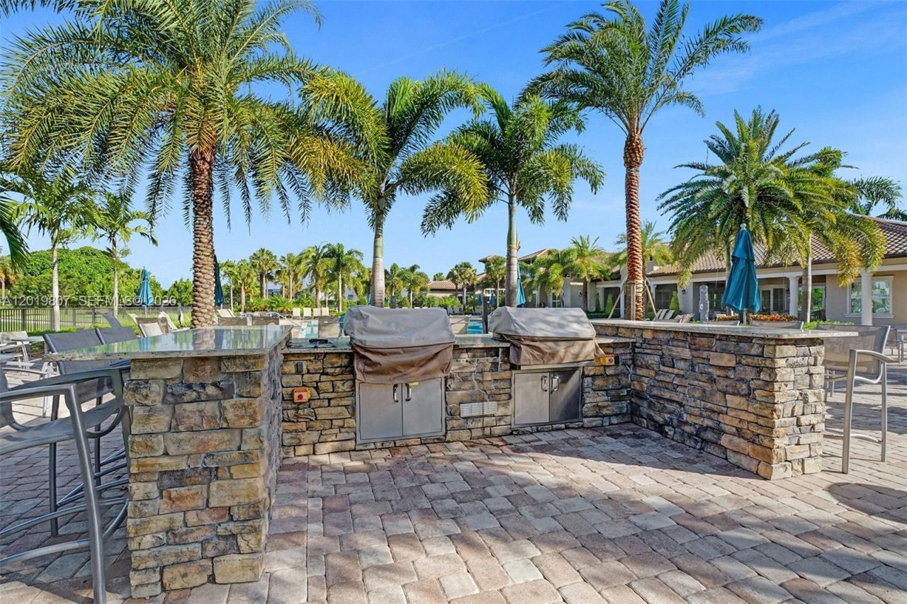 4764 Eucalyptus Dr , Hollywood, FL 33021 Photo