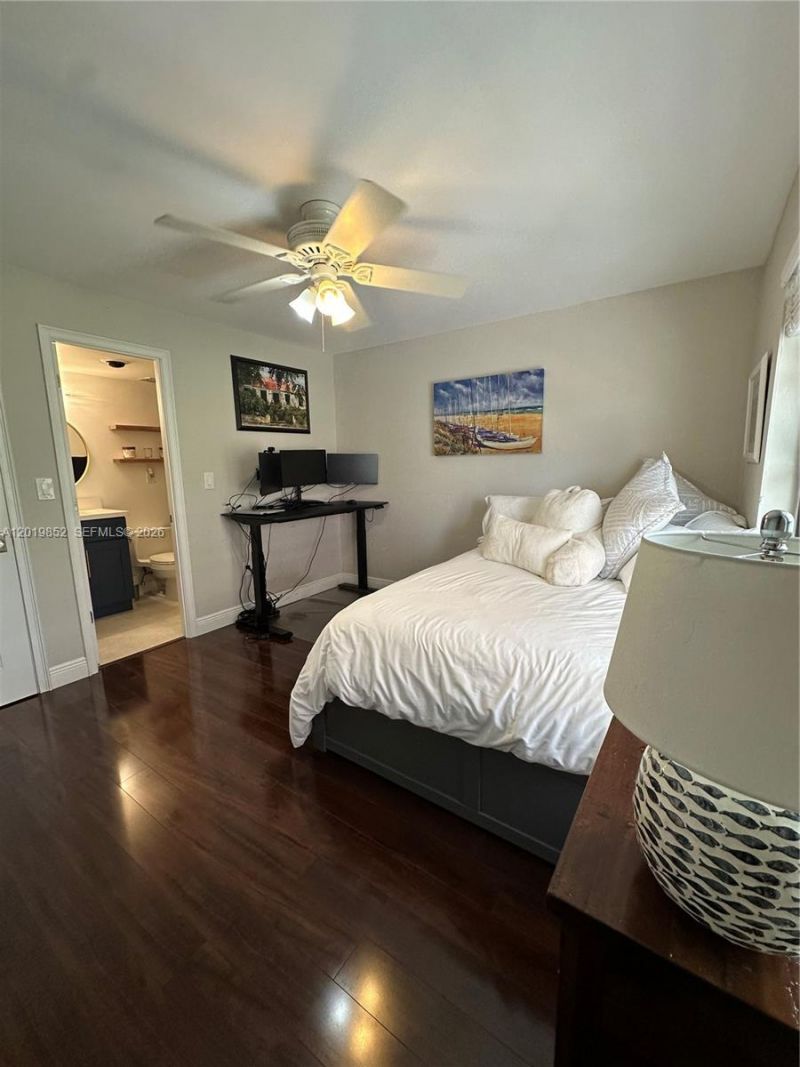 6901 Edgewater Dr, Unit 317, Coral Gables, FL 33133 Photo