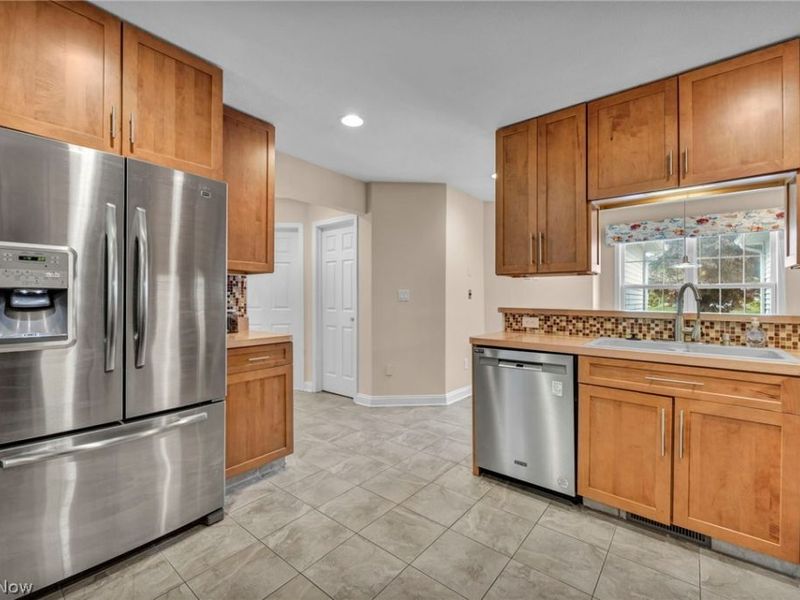 772 Wildberry Circle, Avon Lake, OH 44012 Photo 15