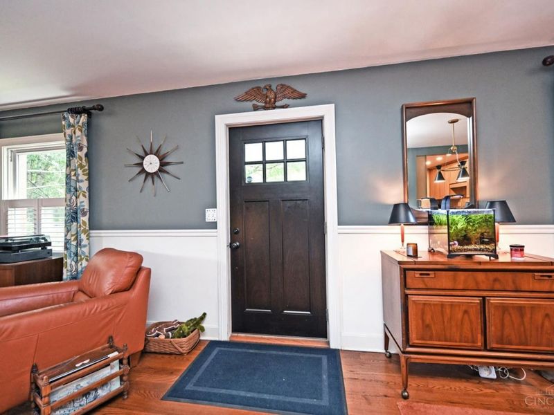 7010 Wooster, Cincinnati, OH 45227 Photo 2