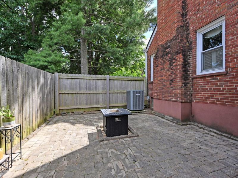 7010 Wooster, Cincinnati, OH 45227 Photo 38
