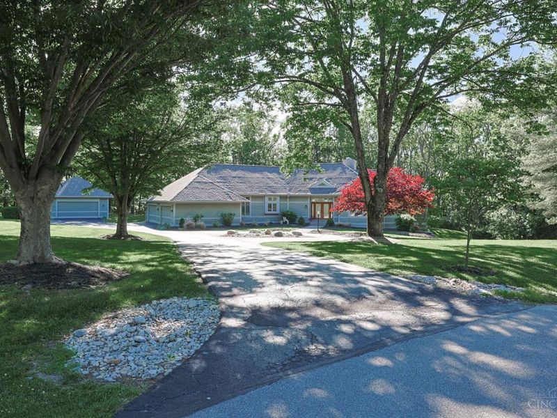 10375 Carriage Trail, Cincinnati, OH 45242 Photo 2