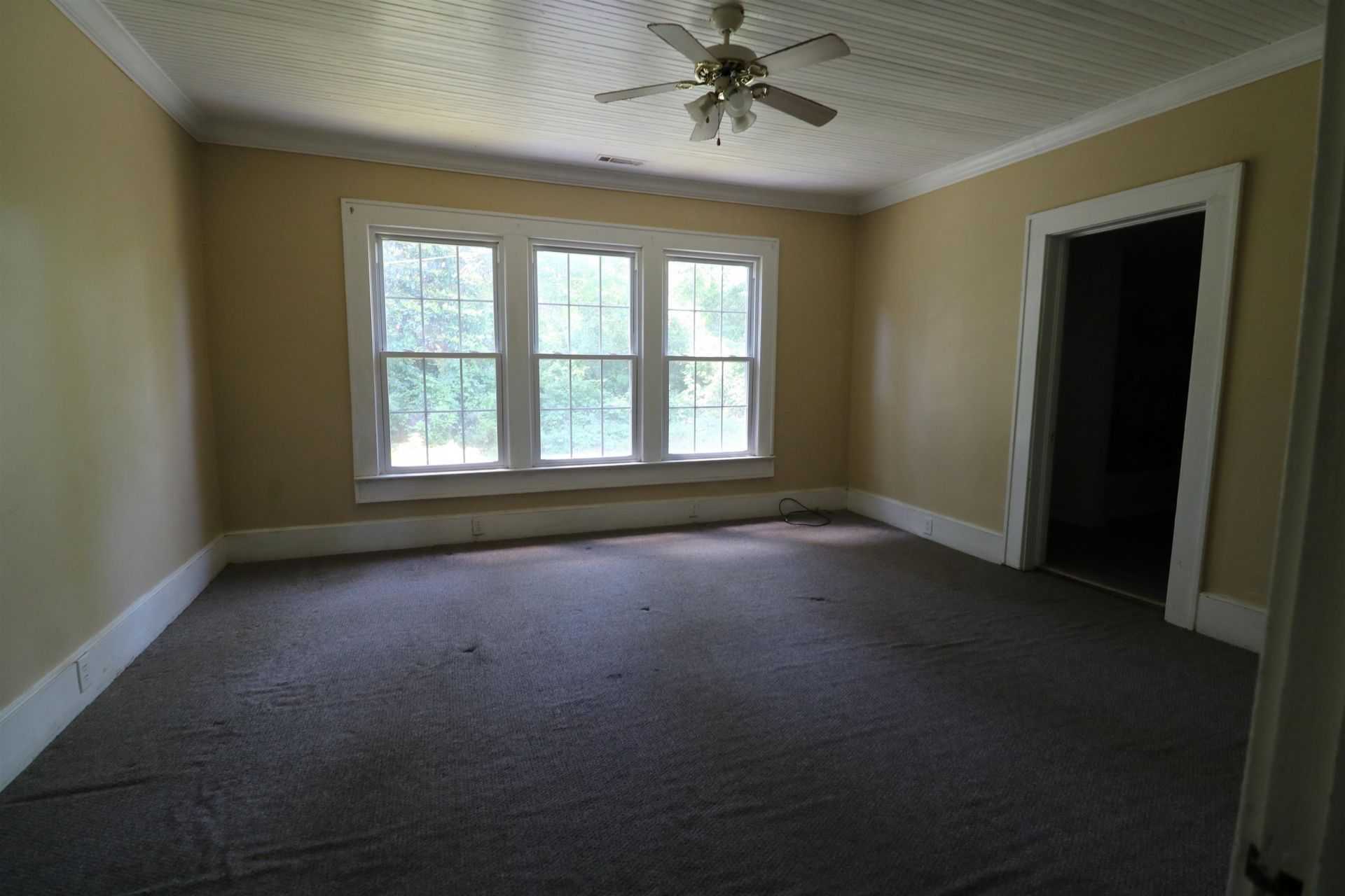 302 S Main St. Photo 12