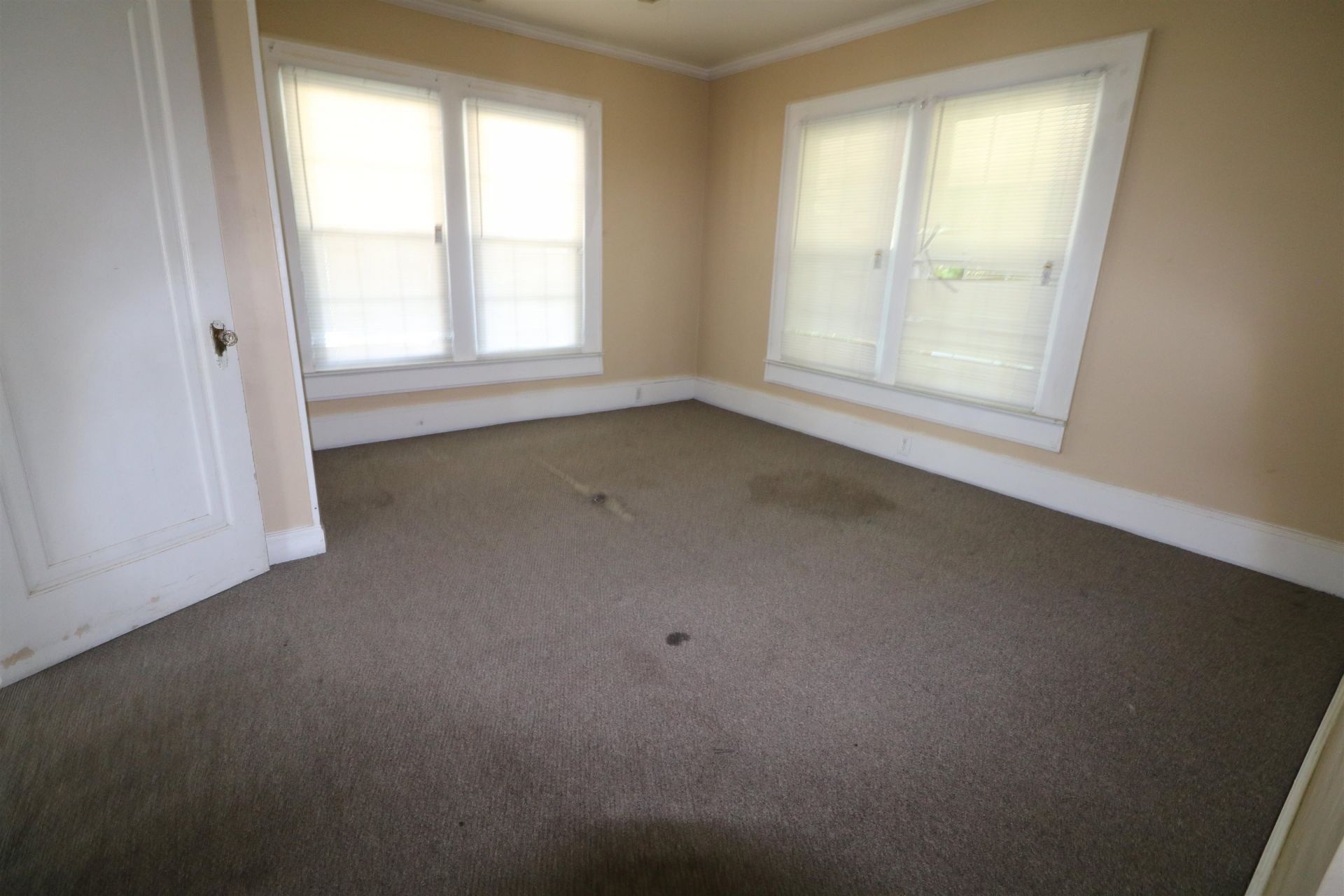 302 S Main St. Photo 19