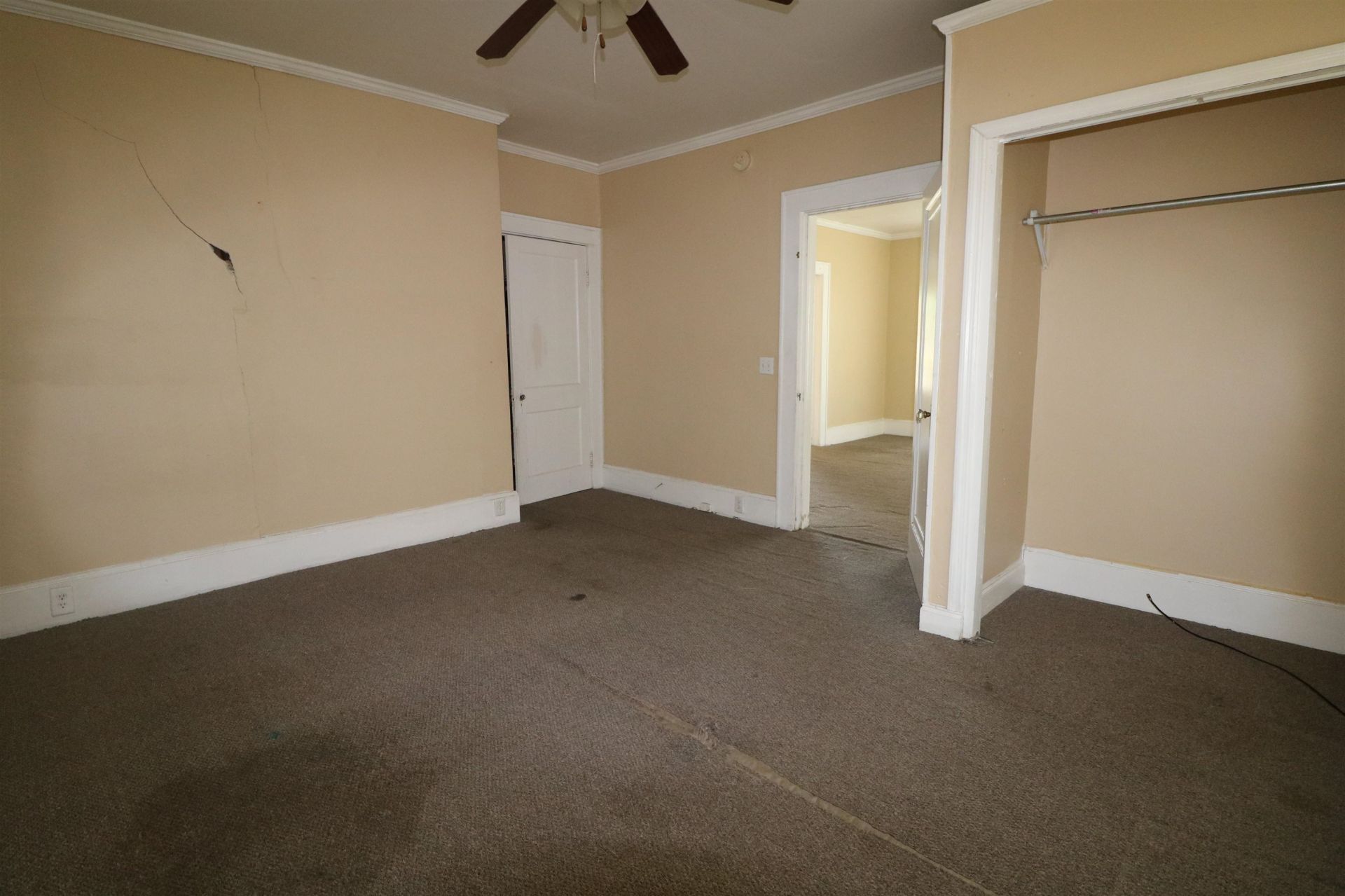 302 S Main St. Photo 20