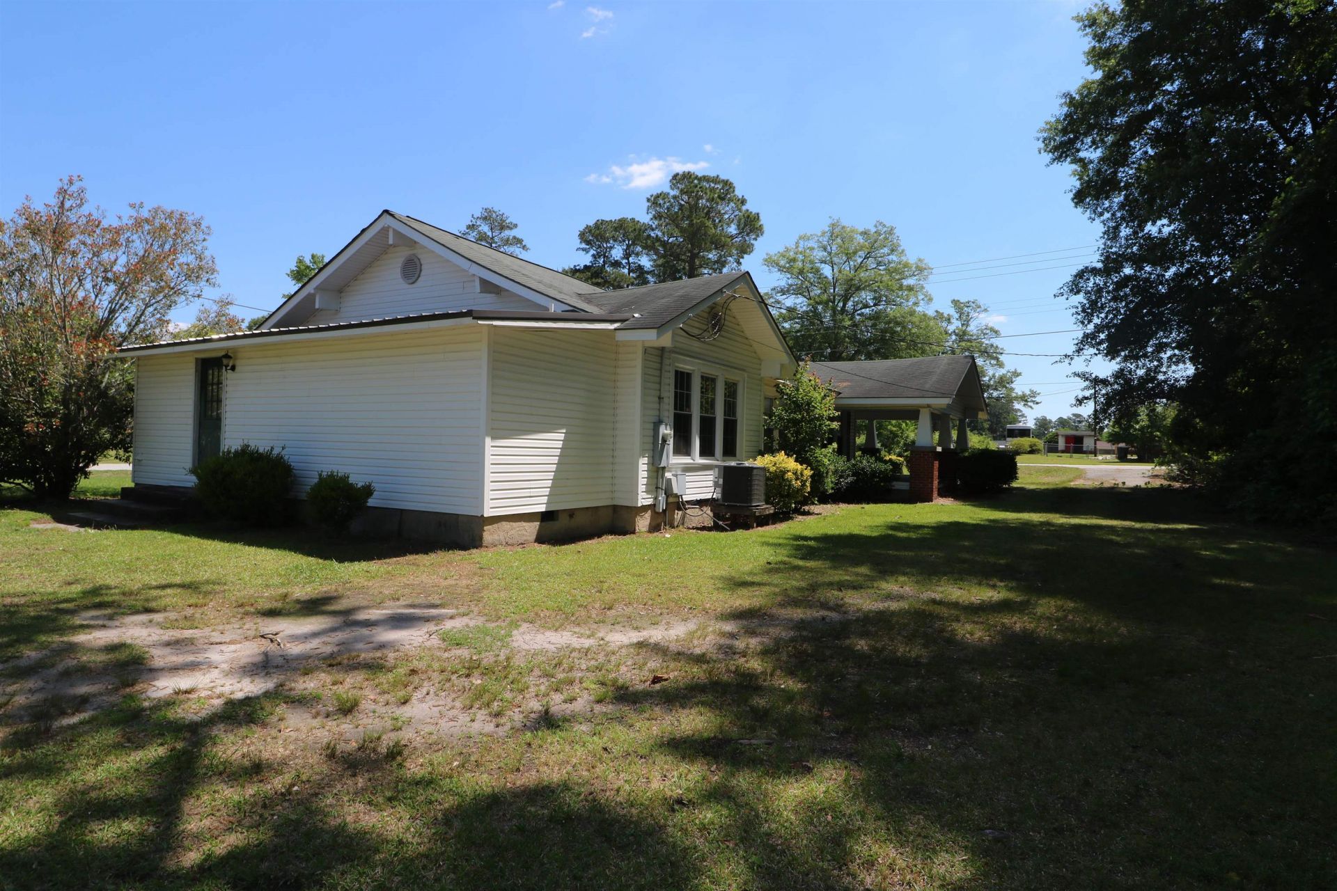 302 S Main St. Photo 27