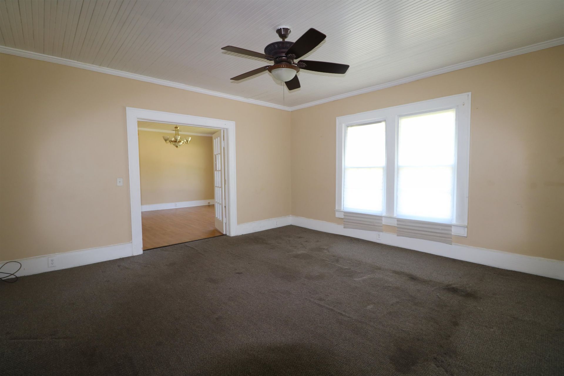302 S Main St. Photo 5