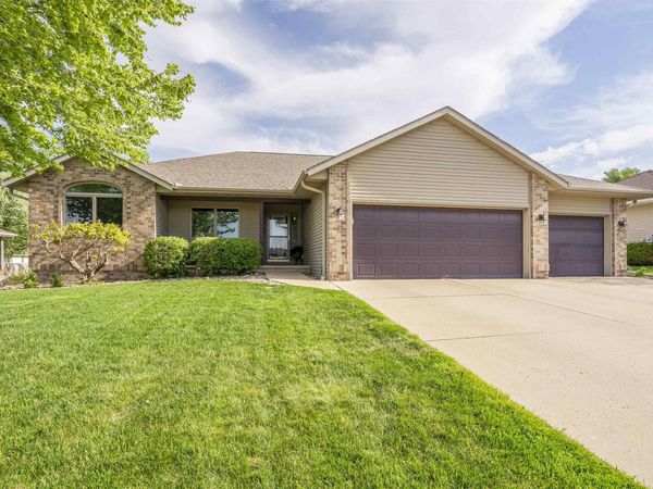 53 18th St SE, LeMars, IA 51031