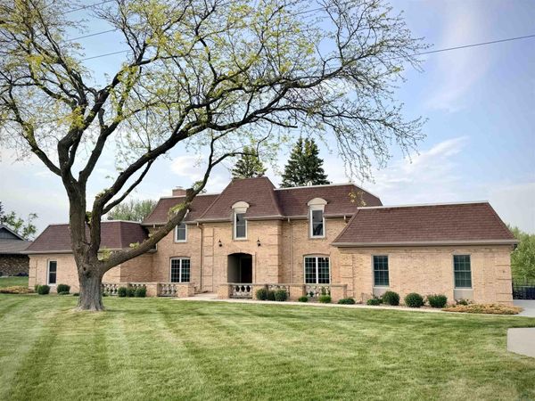 731 HWY 7, Storm Lake, IA 50588