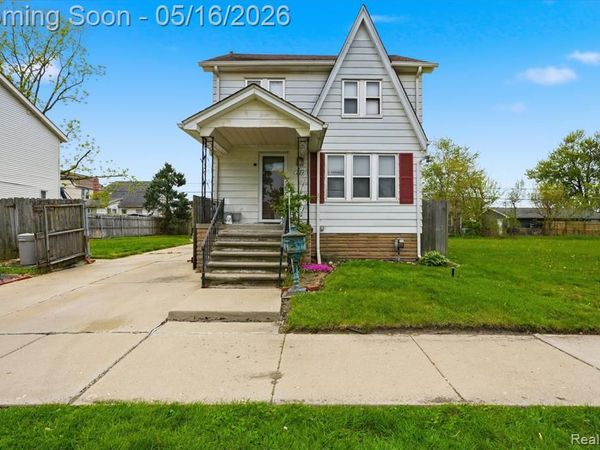 221 Bondie Street, Wyandotte, MI 48192