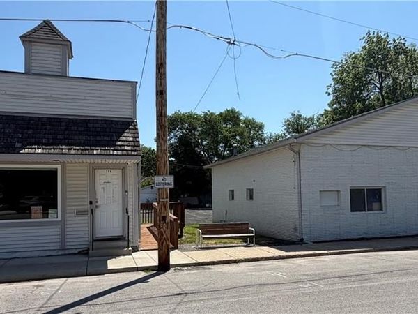 306 & 308 Main Street, Linwood, KS 66052