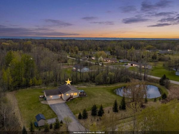 930 COUNTY ROAD J, Little Suamico, WI 54141