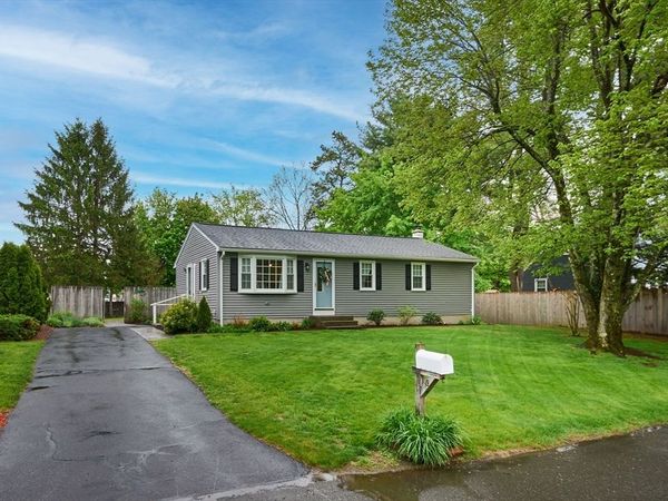 19 Beyer Dr, Easthampton, MA 01027