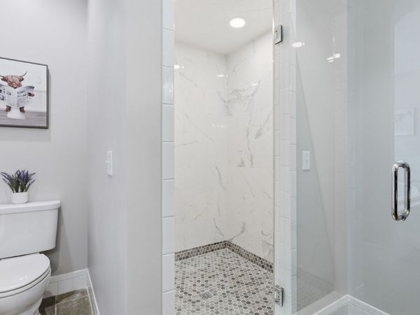 102 Highpoint Blvd, Tullahoma, TN 37388