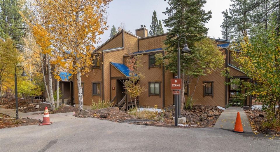 3009 Silver Strike, Truckee, CA 96161 Photo