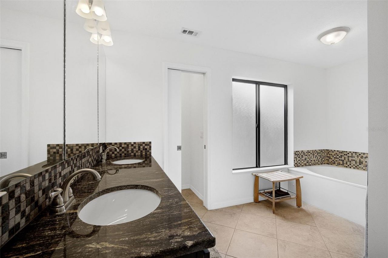 6660 Schooner Bay Circle, Unit 6660, Sarasota, FL 34231 Photo