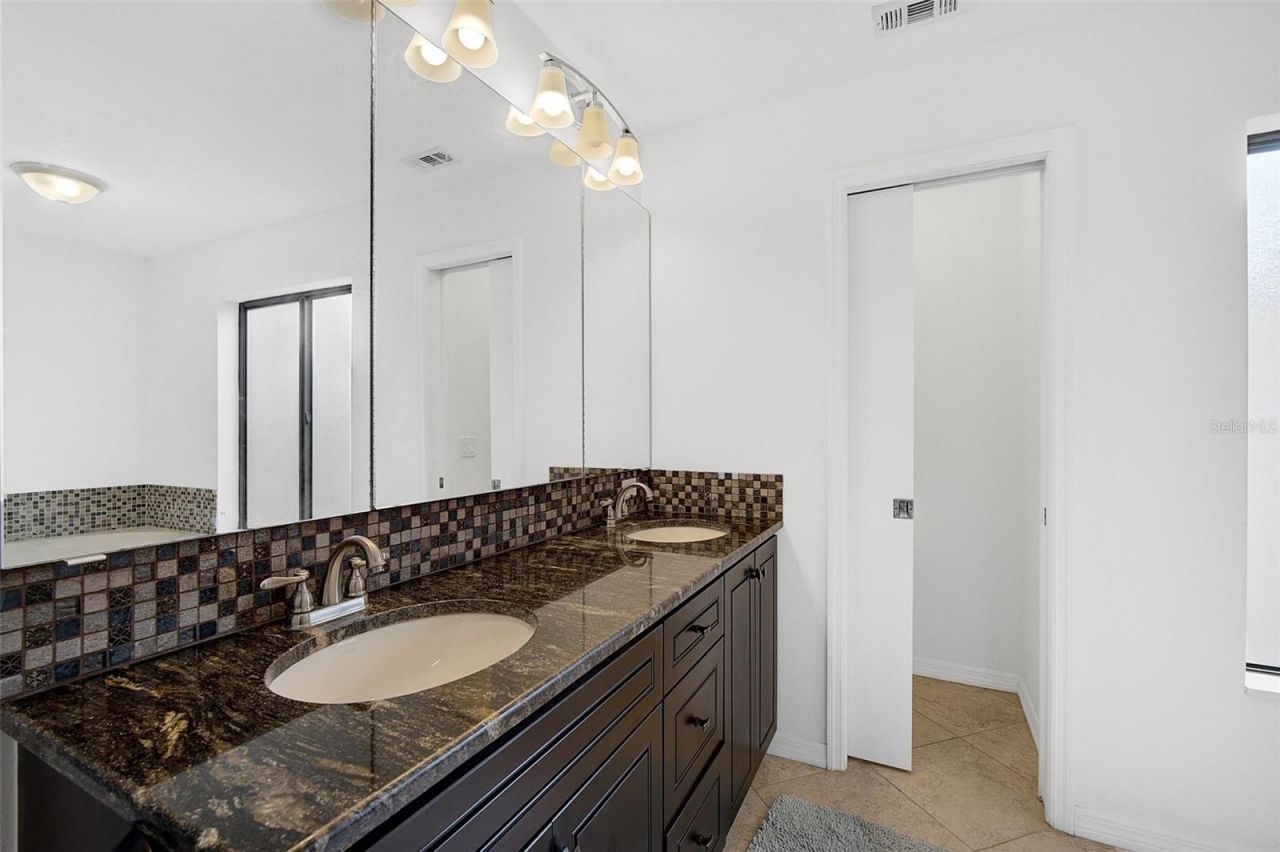 6660 Schooner Bay Circle, Unit 6660, Sarasota, FL 34231 Photo