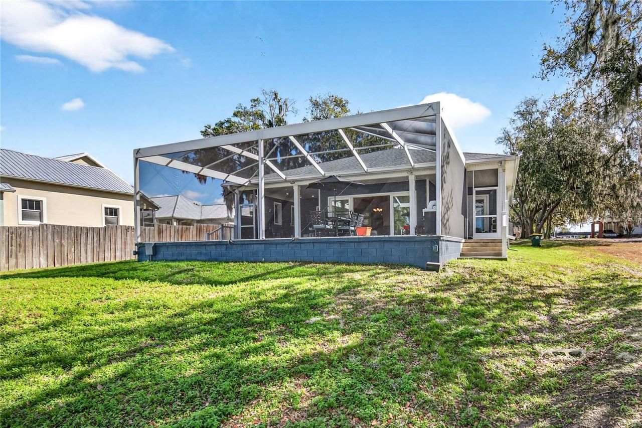 260 S Central Avenue , Umatilla, FL 32784 Photo