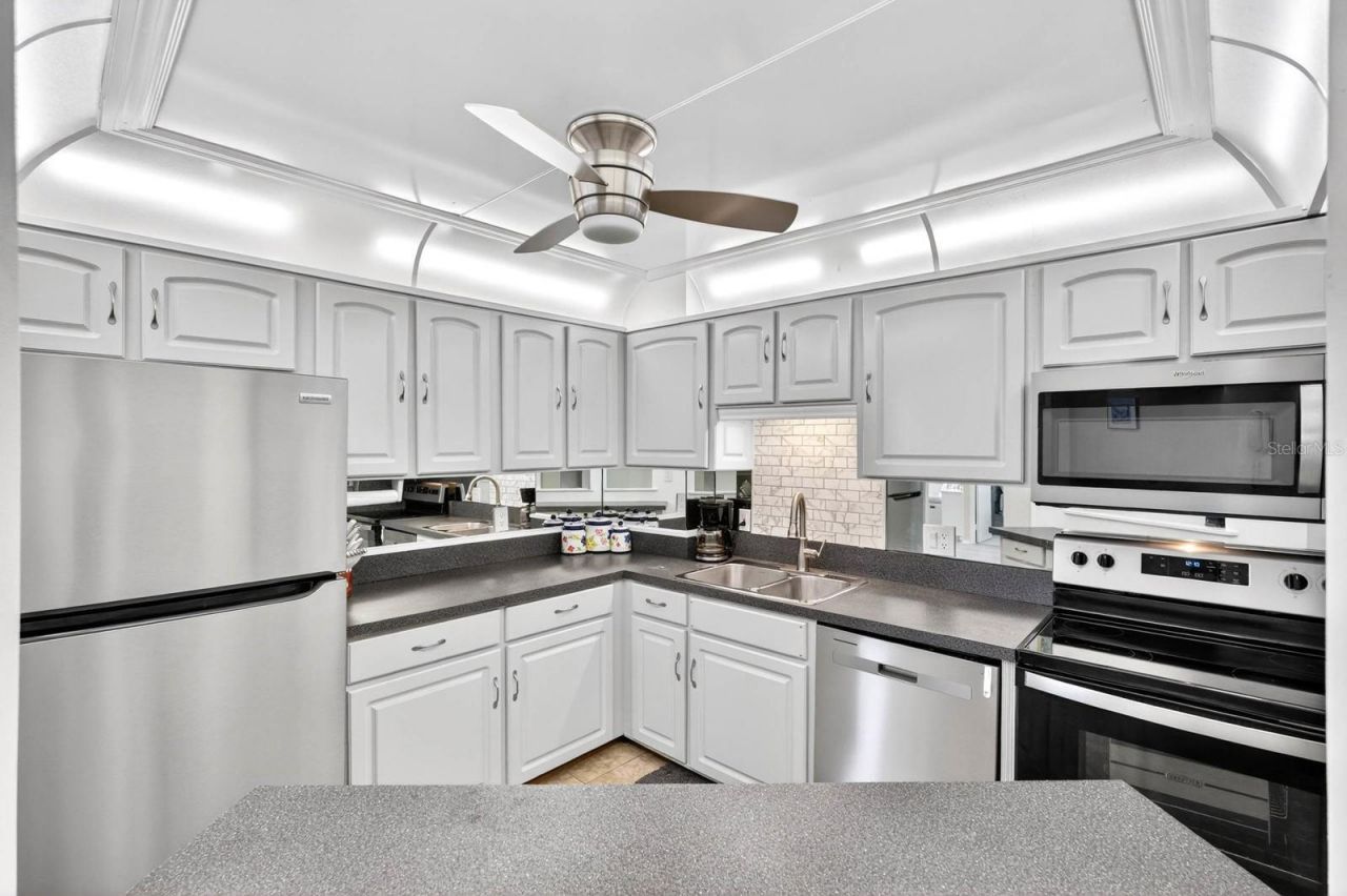 935 N Halifax Avenue, Unit 1106, Daytona Beach, FL 32118 Photo