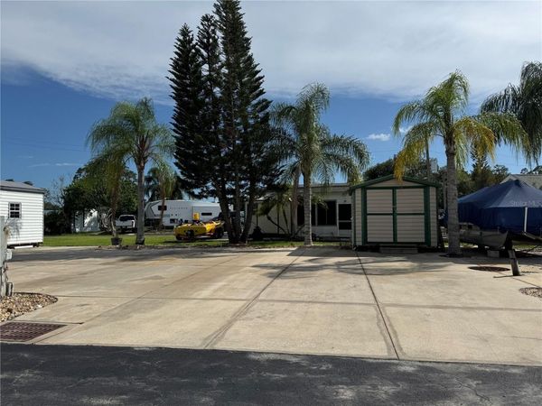 1310 PINE ISLAND DRIVE N, ST CLOUD, FL 34771
