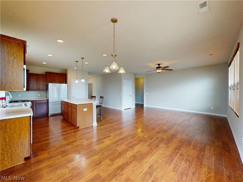 7986 Heatherglen Drive, Mentor, OH 44060 Photo 4