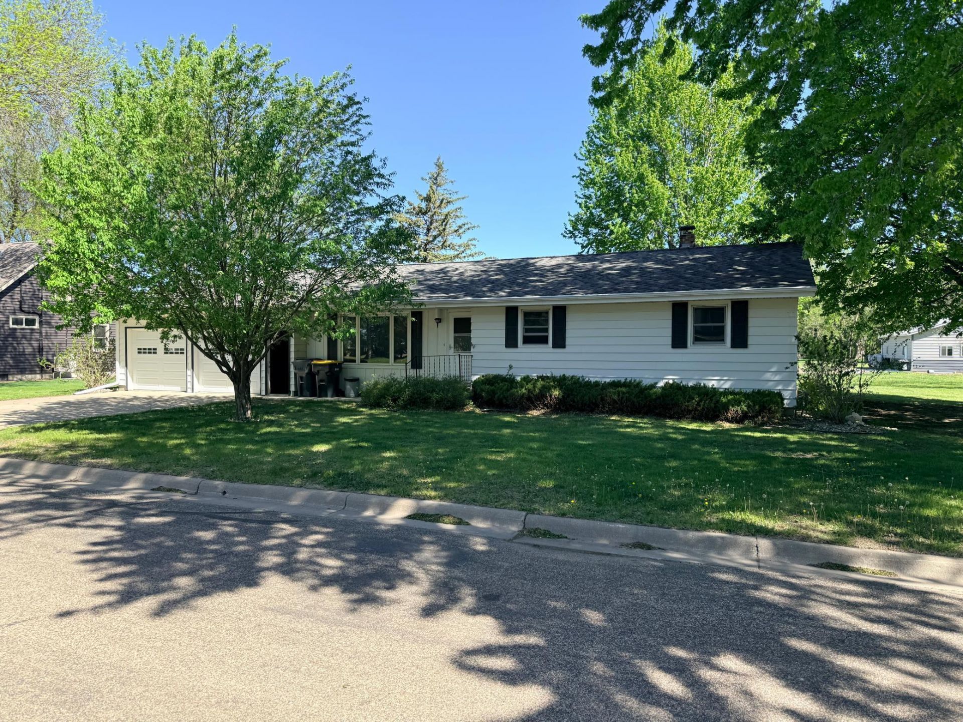 830 Clark Street , Walnut Grove, MN 56180