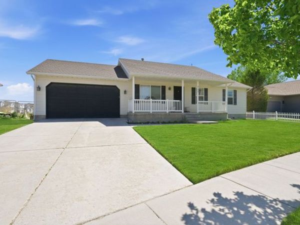2144 E EASTER DR, Eagle Mountain, UT 84005