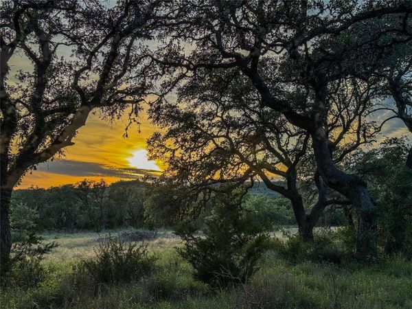 3513 N Us Highway 281, Blanco, TX 78606