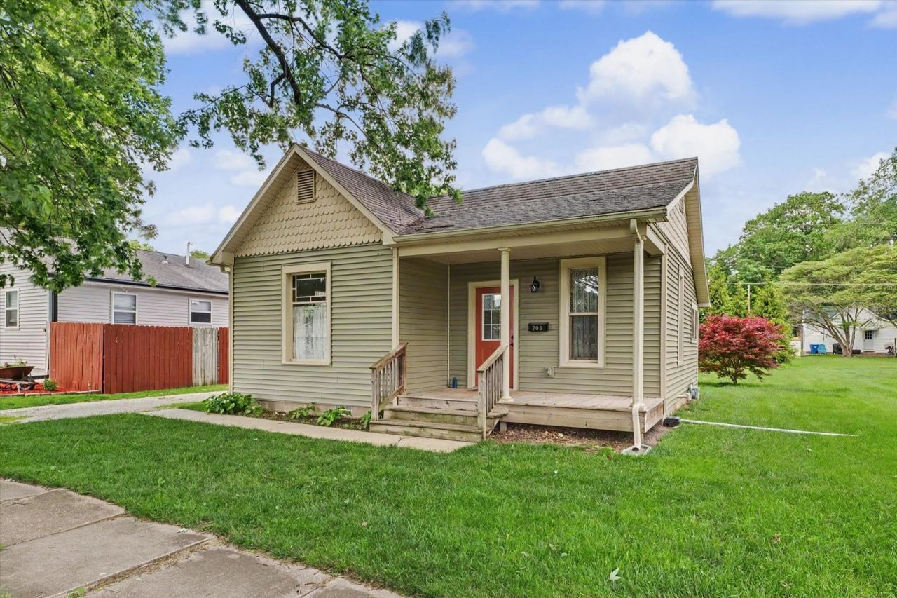 708 E Center Street, Monticello, IL 61856 Main Photo