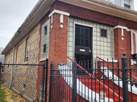 Main Photo