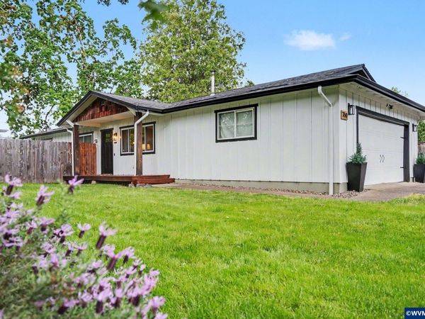 760 SE Edwards Dr, Dundee, OR 97115