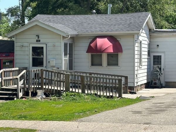 1501 E 25th Street, Des Moines, IA 50317