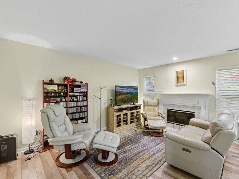 1123 Wittshire Lane, Unit 131, Cincinnati, OH 45255 Photo 4