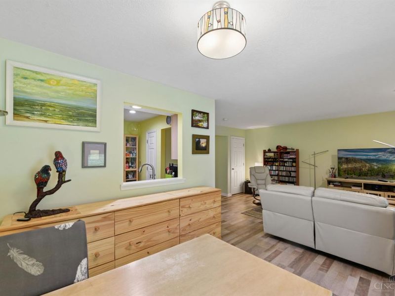 1123 Wittshire Lane, Unit 131, Cincinnati, OH 45255 Photo 5